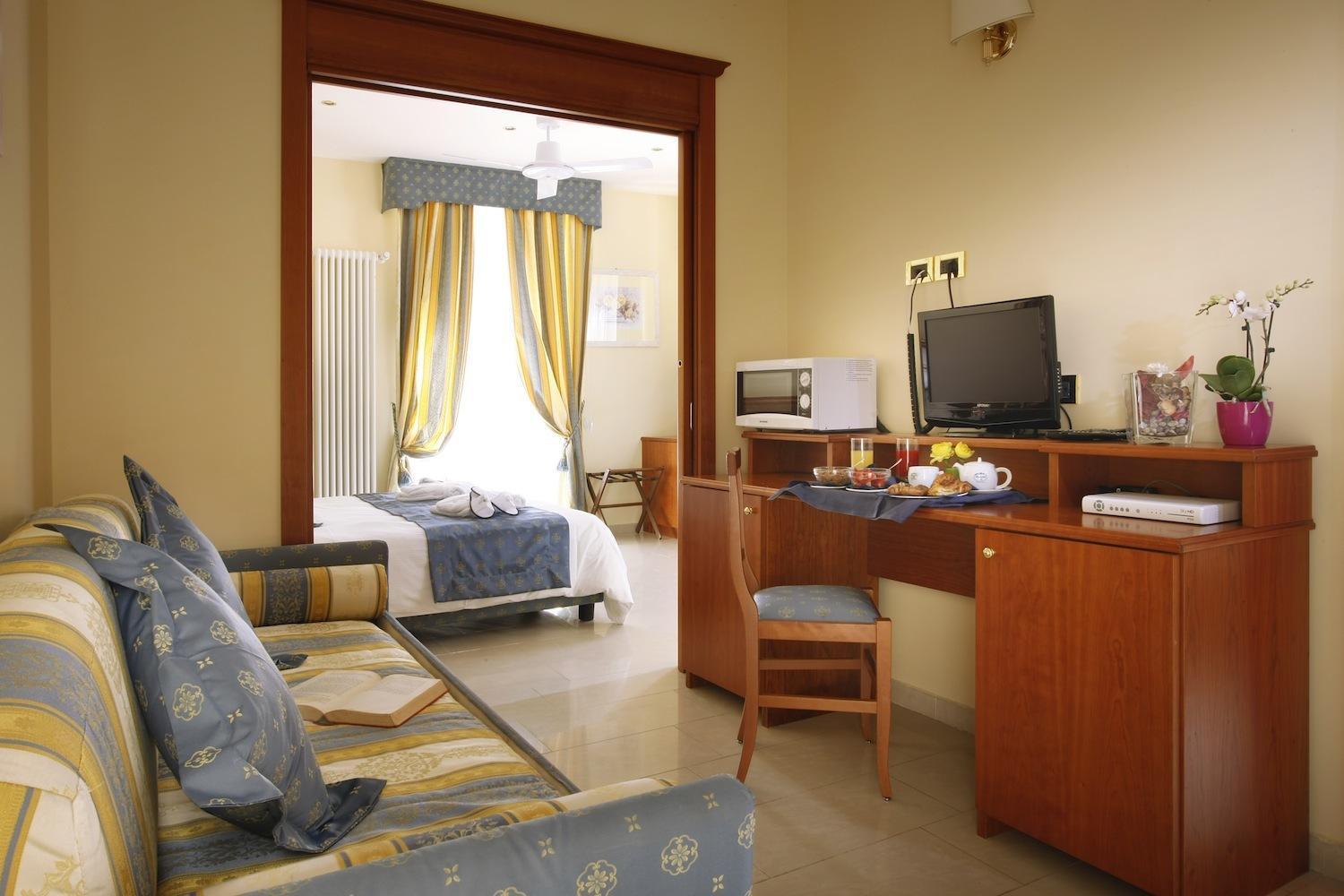 Hotel Ristorante Toscana 阿拉西奥 客房 照片