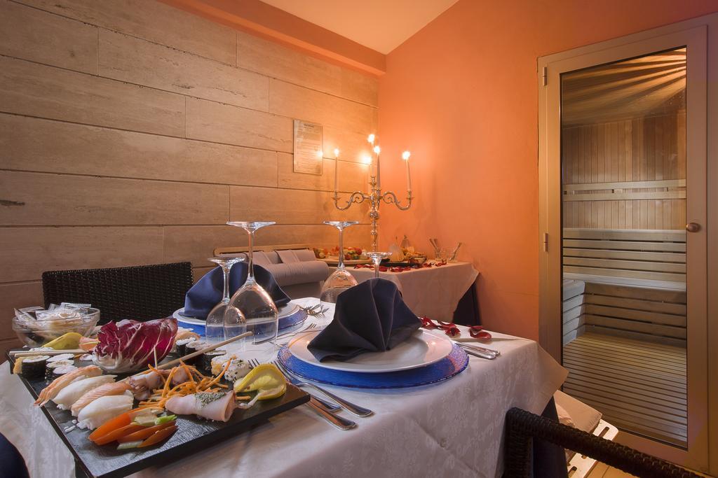 Hotel Ristorante Toscana 阿拉西奥 外观 照片